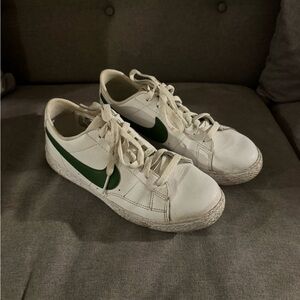Nike Blazer Low Sneakers